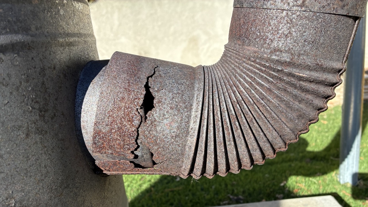 約３年、雨ざらしだった薪ストーブの煙突