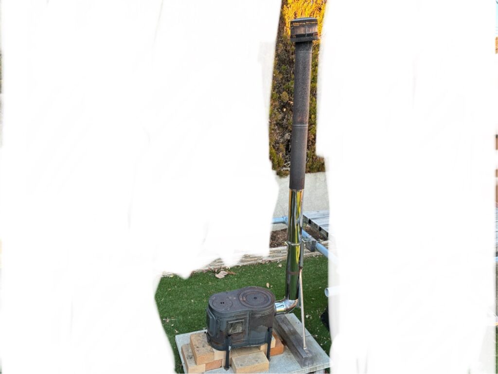 修理した薪ストーブの煙突