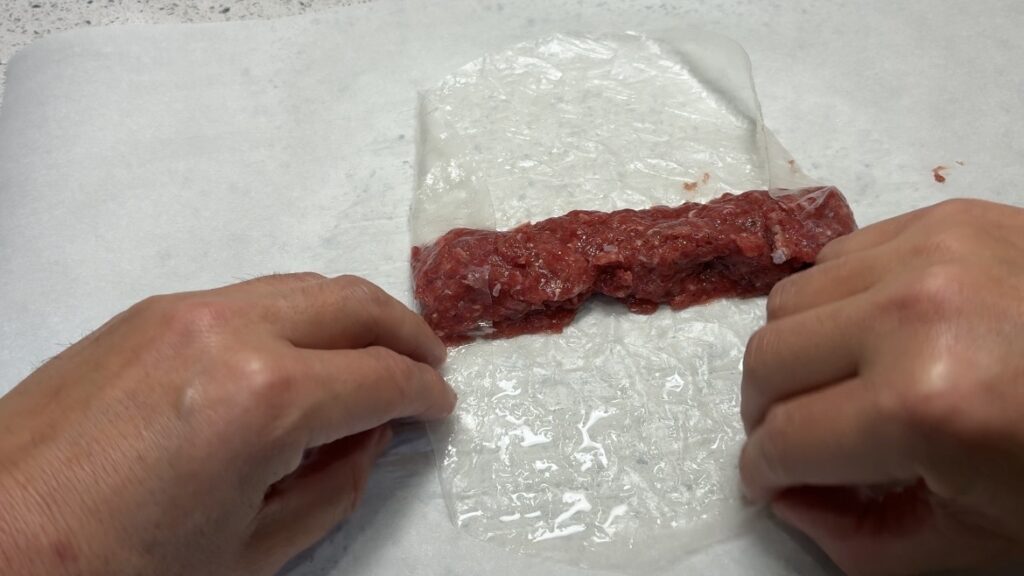 ジビエのキョン肉を使ってソーセージ作り