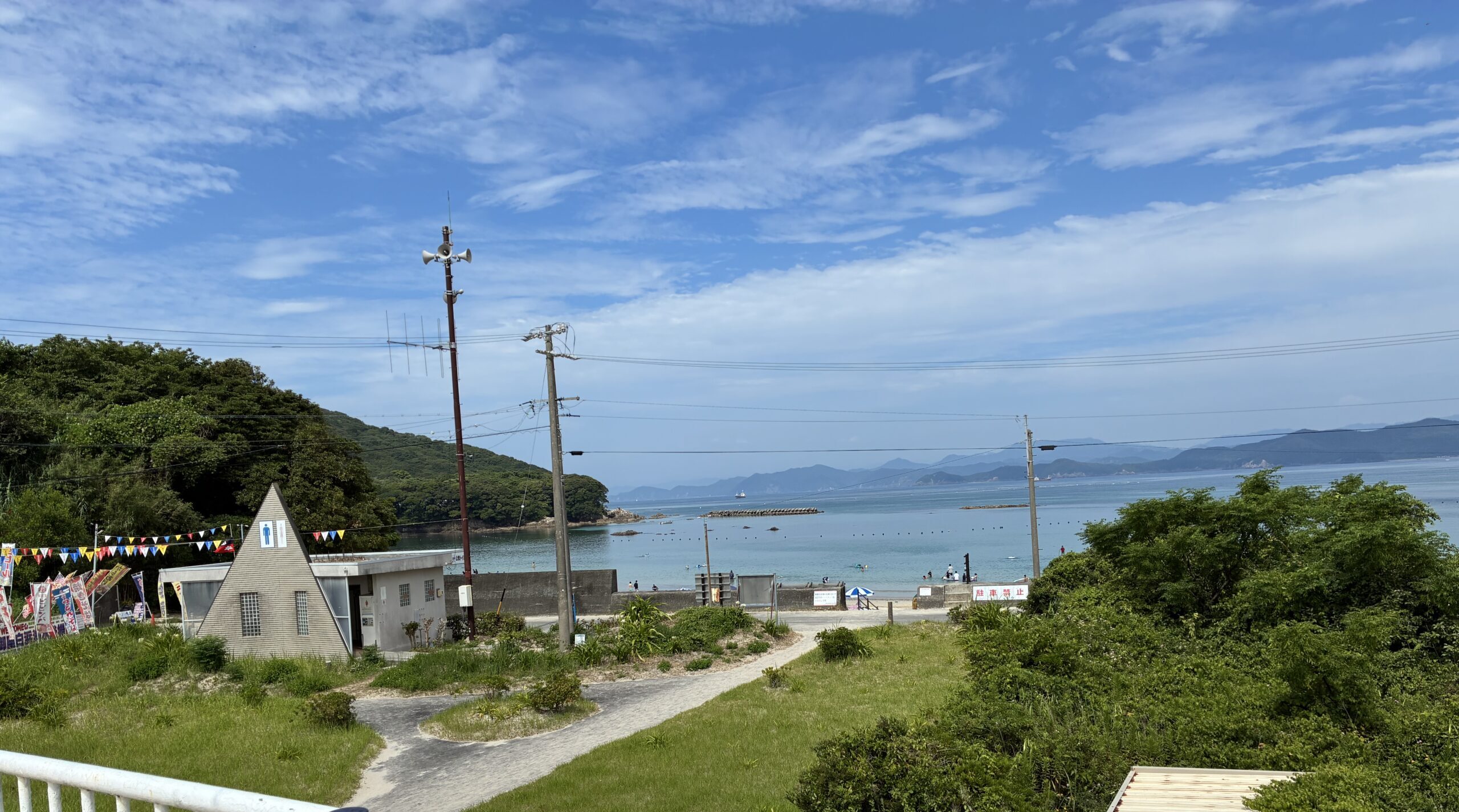 三重県旅行にて。御座白浜で海水浴をしました。